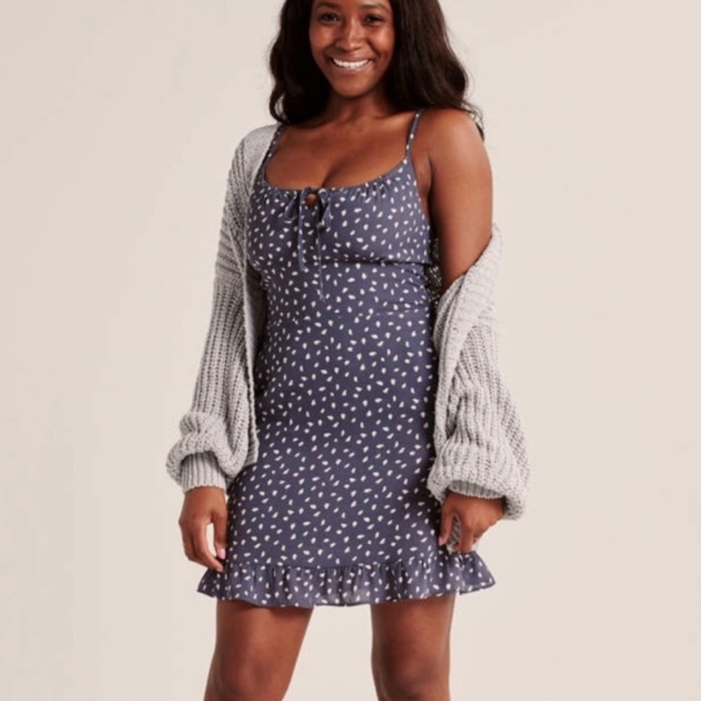 NWOT Abercrombie & Fitch mini dress with matching scrunchie